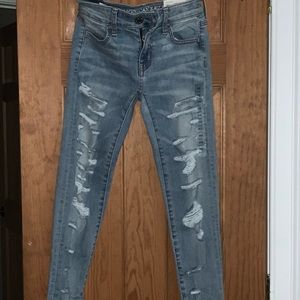 American eagle super stretch ripped jeggings🦋